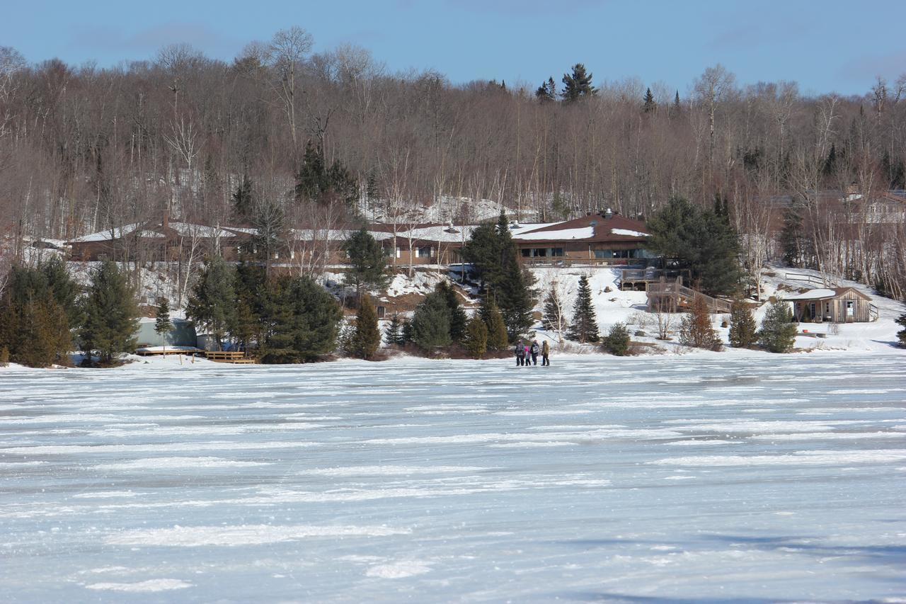 Elliot Lake Dunlop Lake Lodge المظهر الخارجي الصورة