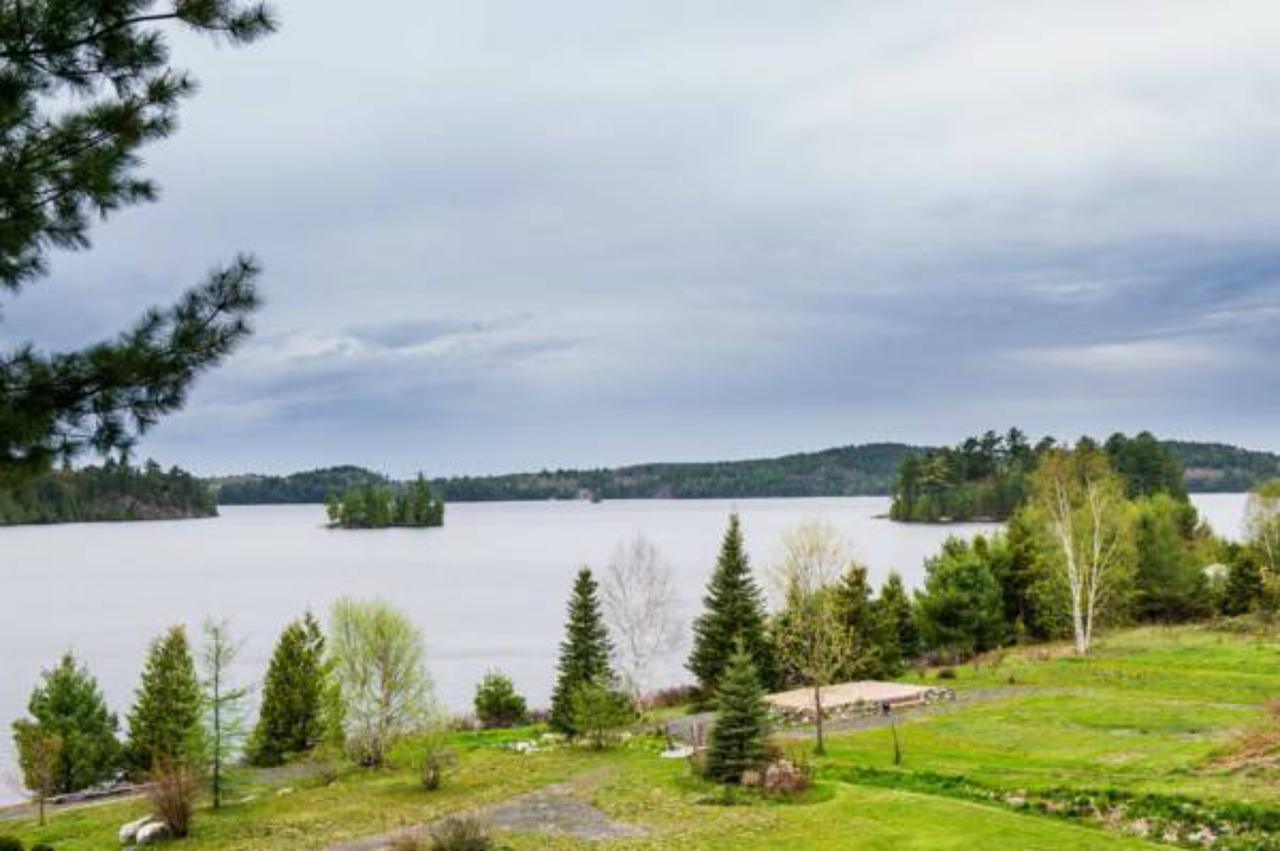 Elliot Lake Dunlop Lake Lodge المظهر الخارجي الصورة