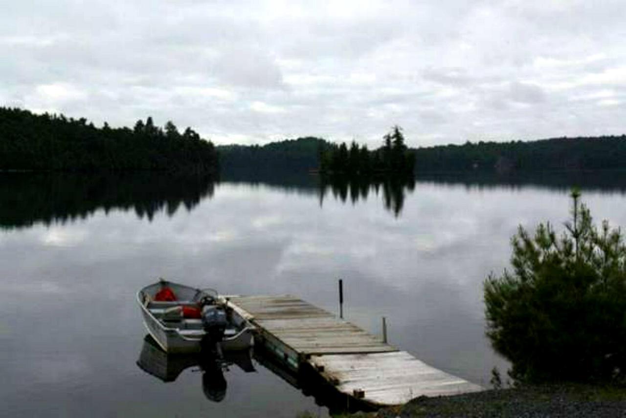 Elliot Lake Dunlop Lake Lodge المظهر الخارجي الصورة